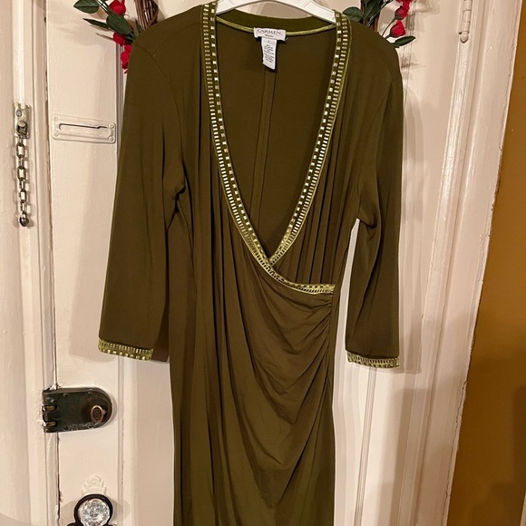 Carmen Marc Valvo Dresses & Skirts - Beautiful body con dress.